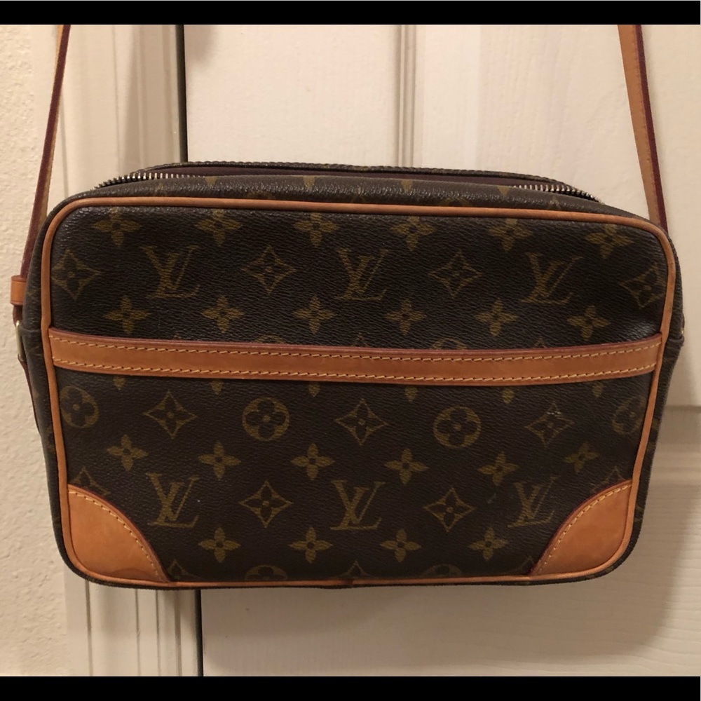 Louis Vuitton purse